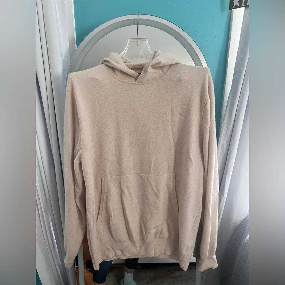 Banana Republic Soft Cashmere Sweater in Beige